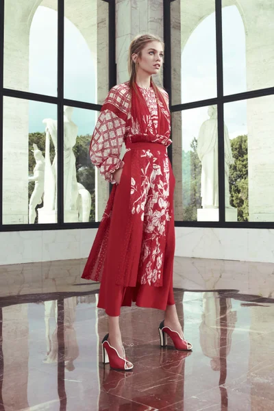 Look 2